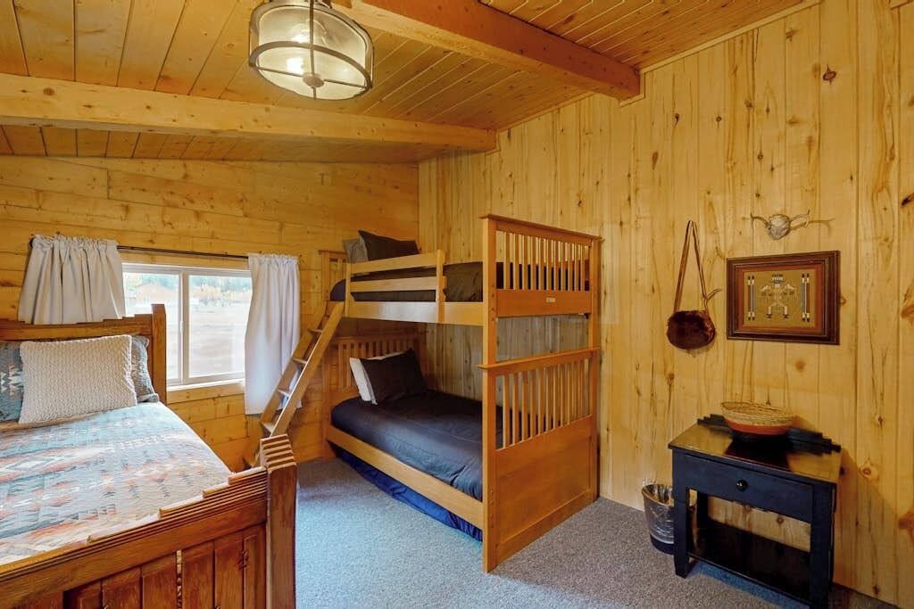 Photo of Bedroom in South Fork