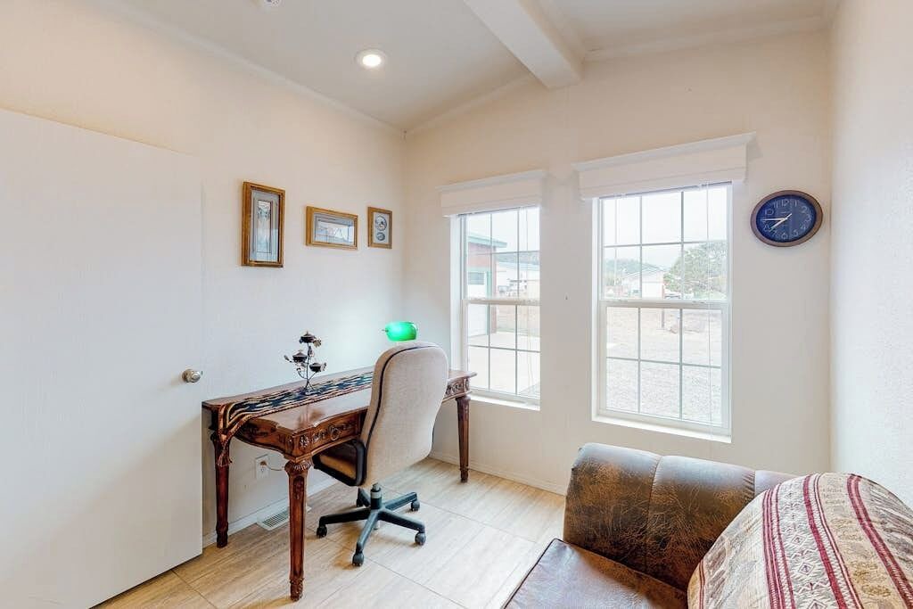 Photo of Livingroom in South Fork