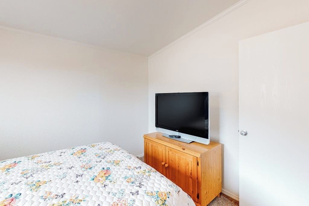 Photo of Bedroom in South Fork