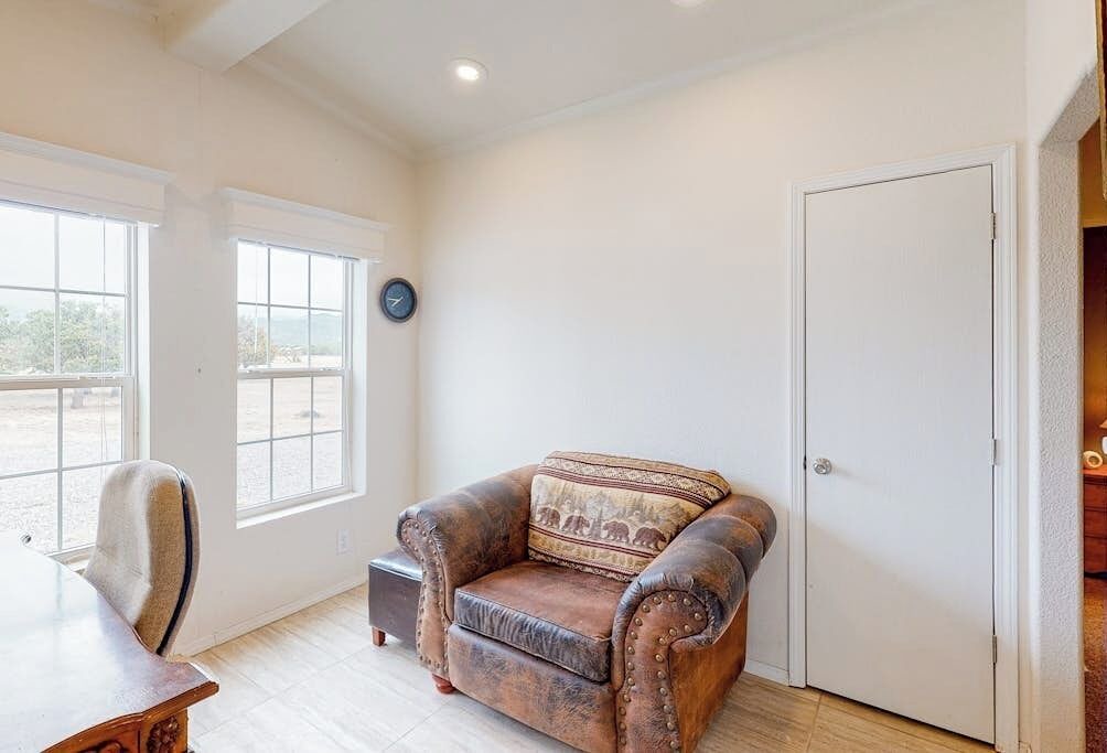 Photo of Livingroom in South Fork