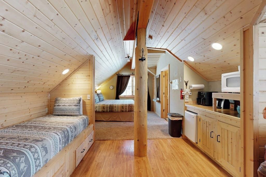 Photo of Bedroom in South Fork