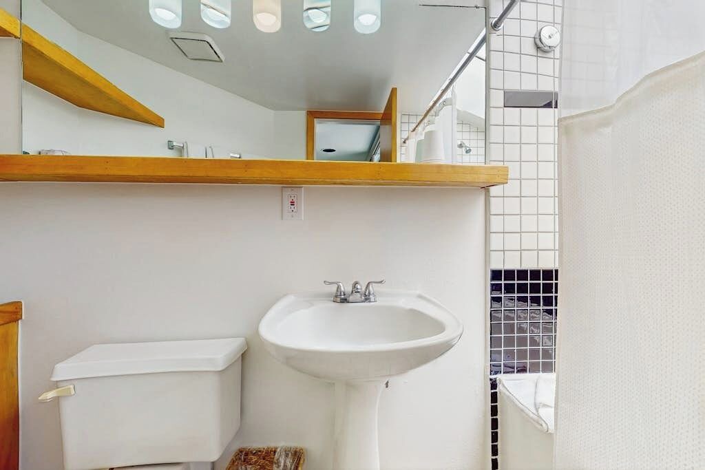 Photo of Bathroom in West End