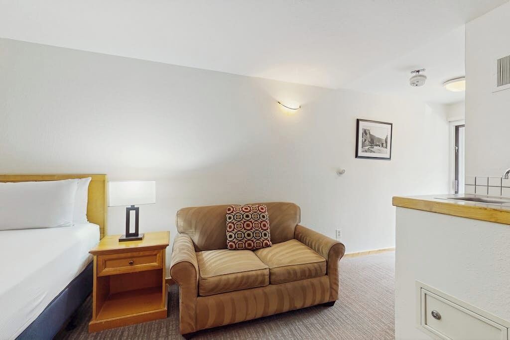 Photo of Livingroom in West End