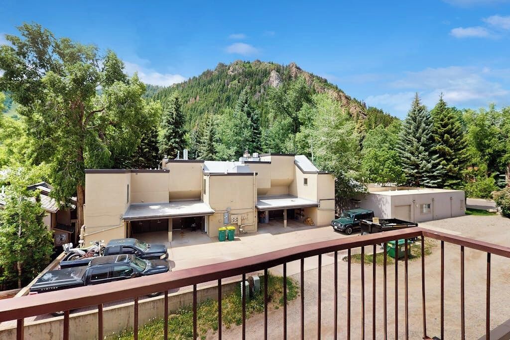 Photo of Outdoor in West End