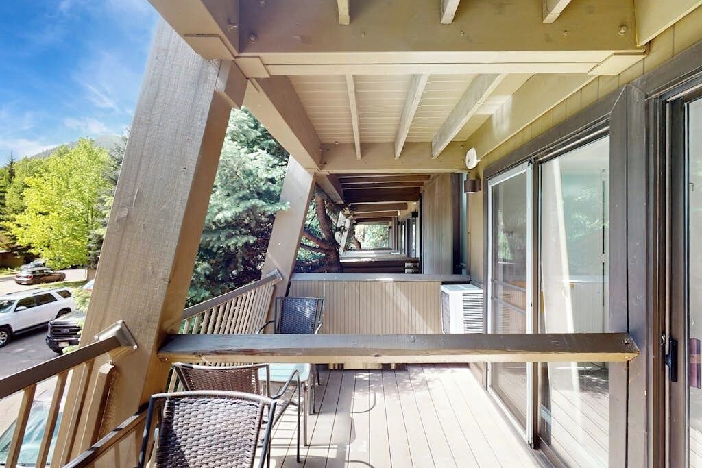 Photo of Outdoor in West End