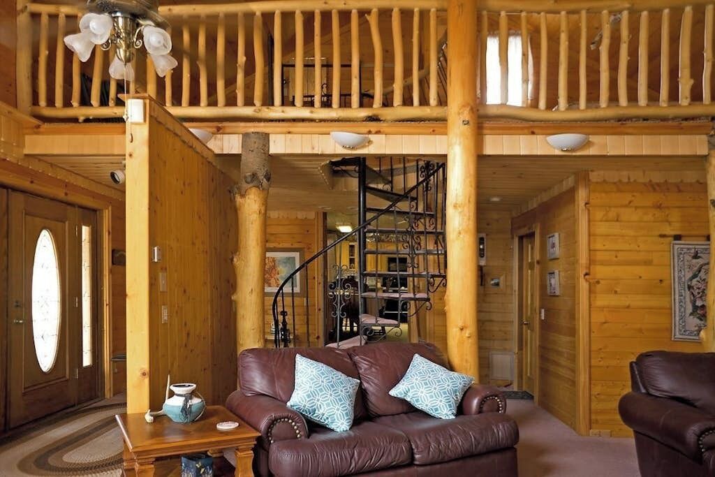 Photo of Livingroom in Alpine Village
