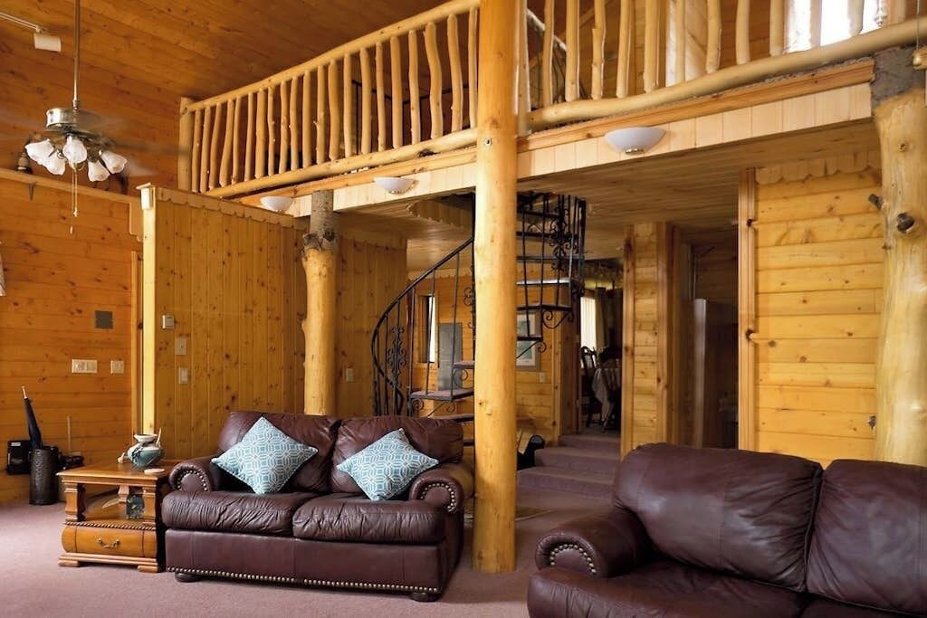 Photo of Livingroom in Alpine Village