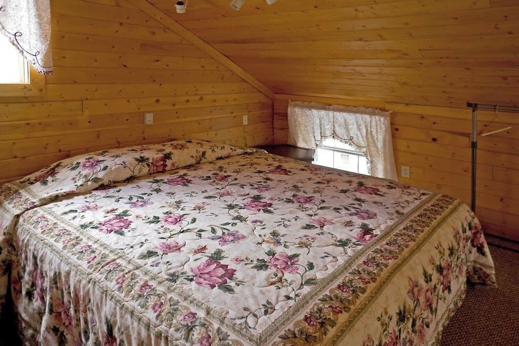 Photo of Bedroom in Alpine Village