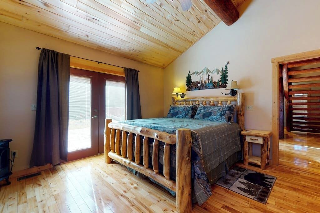 Photo of Bedroom in South Fork