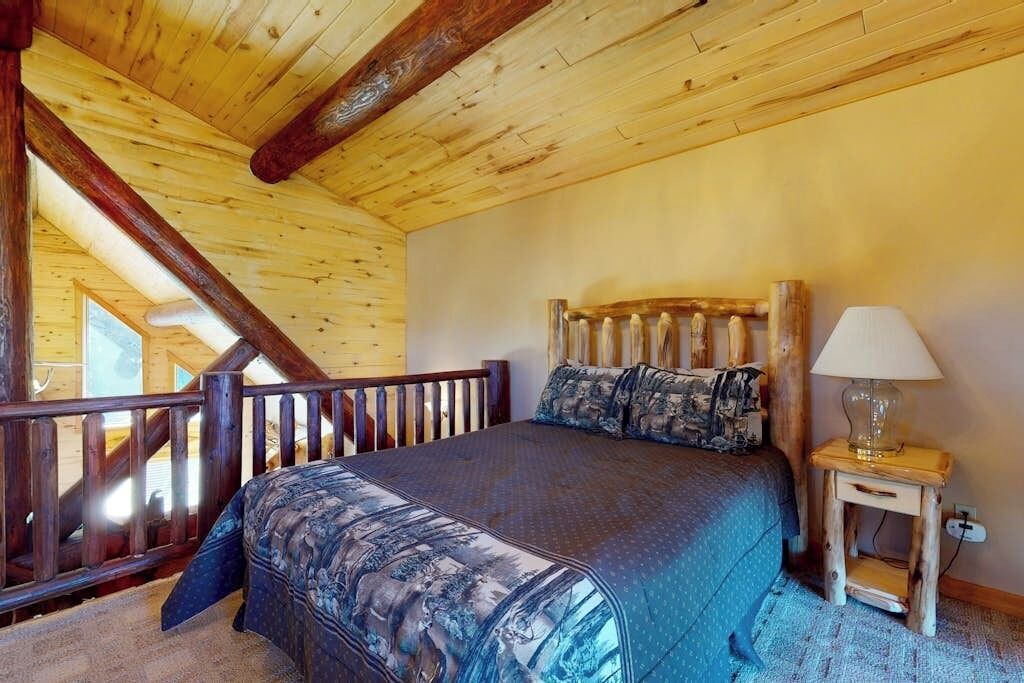 Photo of Bedroom in South Fork