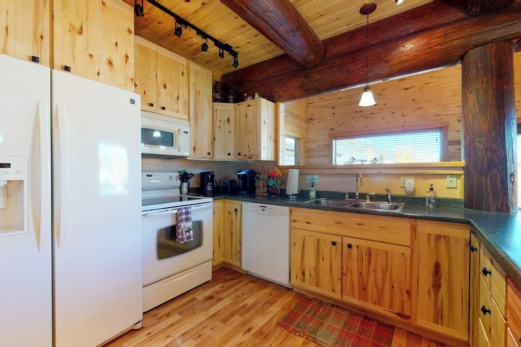 Photo of Kitchen in South Fork