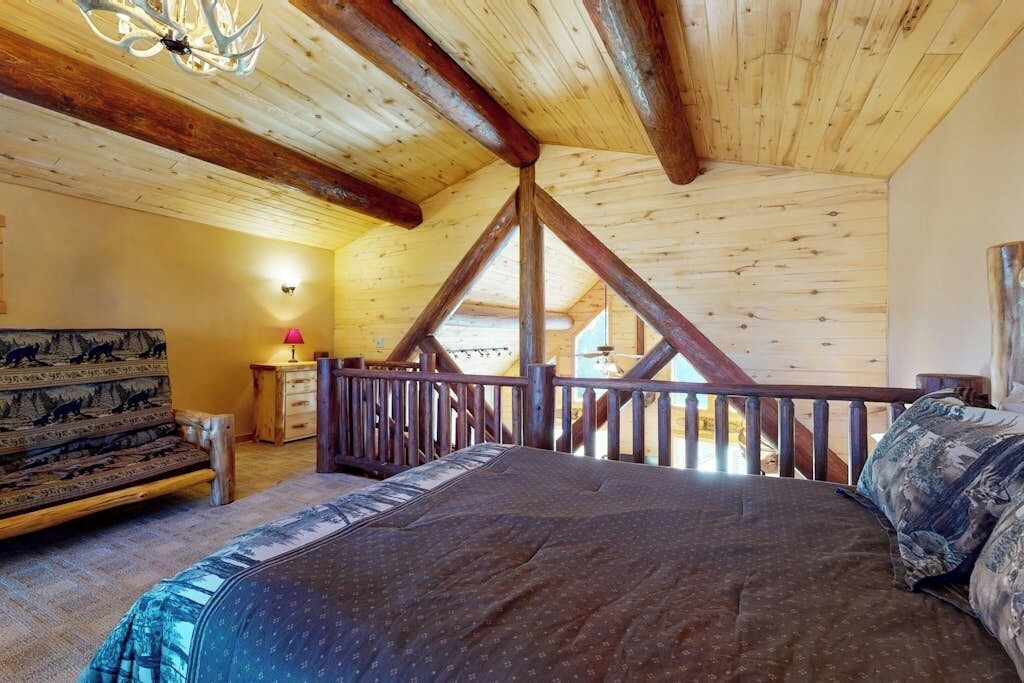 Photo of Bedroom in South Fork