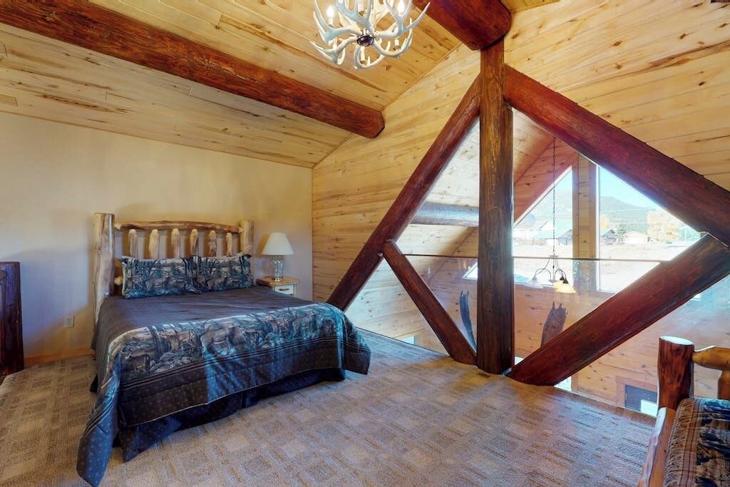 Photo of Bedroom in South Fork