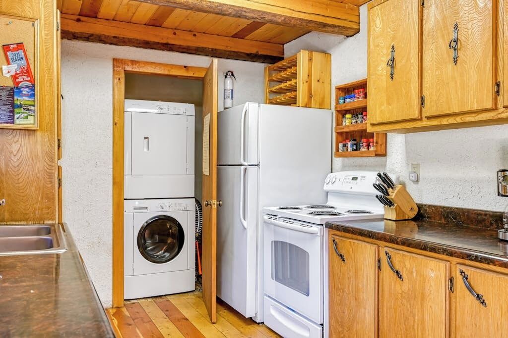 Photo of Kitchen in South Fork