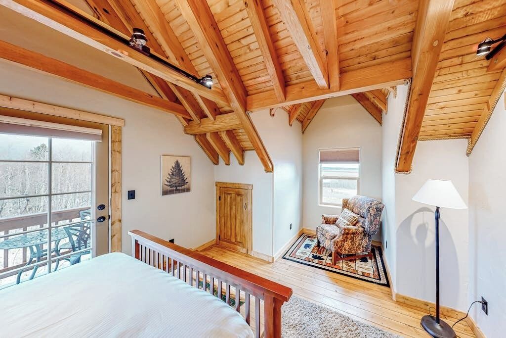 Photo of Bedroom in Warm Springs
