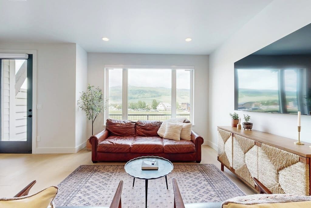 Photo of Livingroom in Crested Butte South