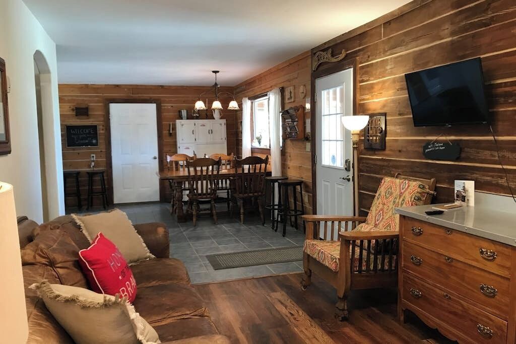 Photo of Livingroom in Alpine Village
