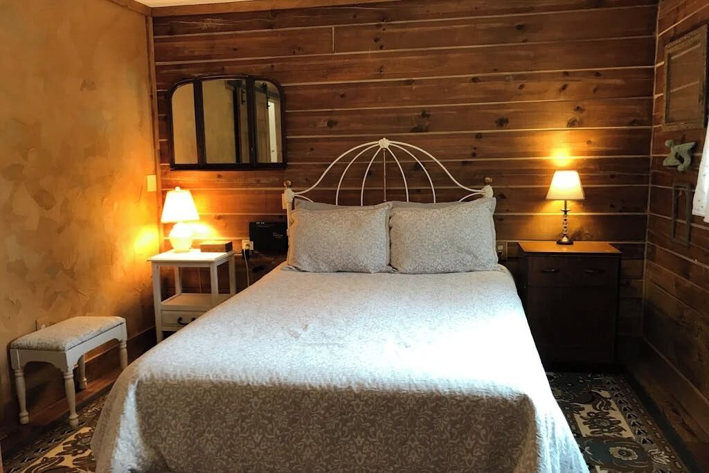 Photo of Bedroom in Alpine Village