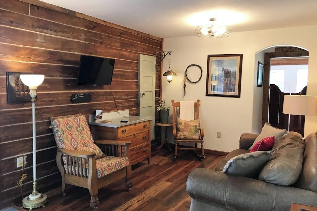 Photo of Livingroom in Alpine Village