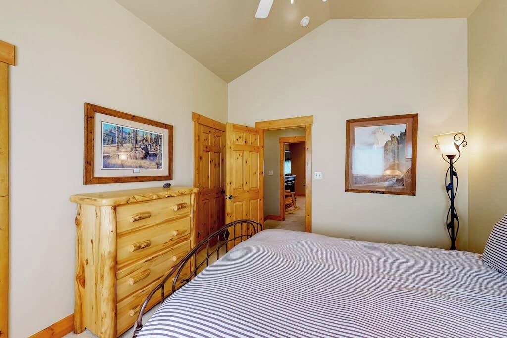 Photo of Bedroom in South Fork