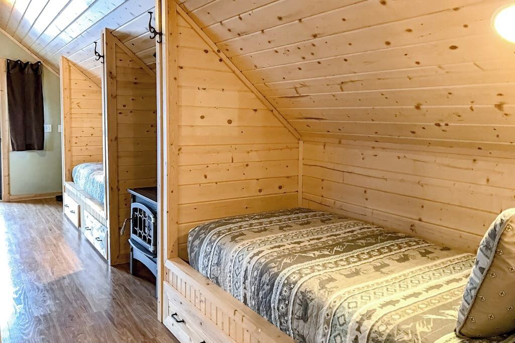 Photo of Bedroom in South Fork