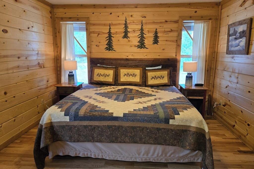 Photo of Bedroom in Alpine Village