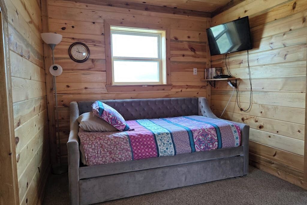 Photo of Bedroom in Alpine Village
