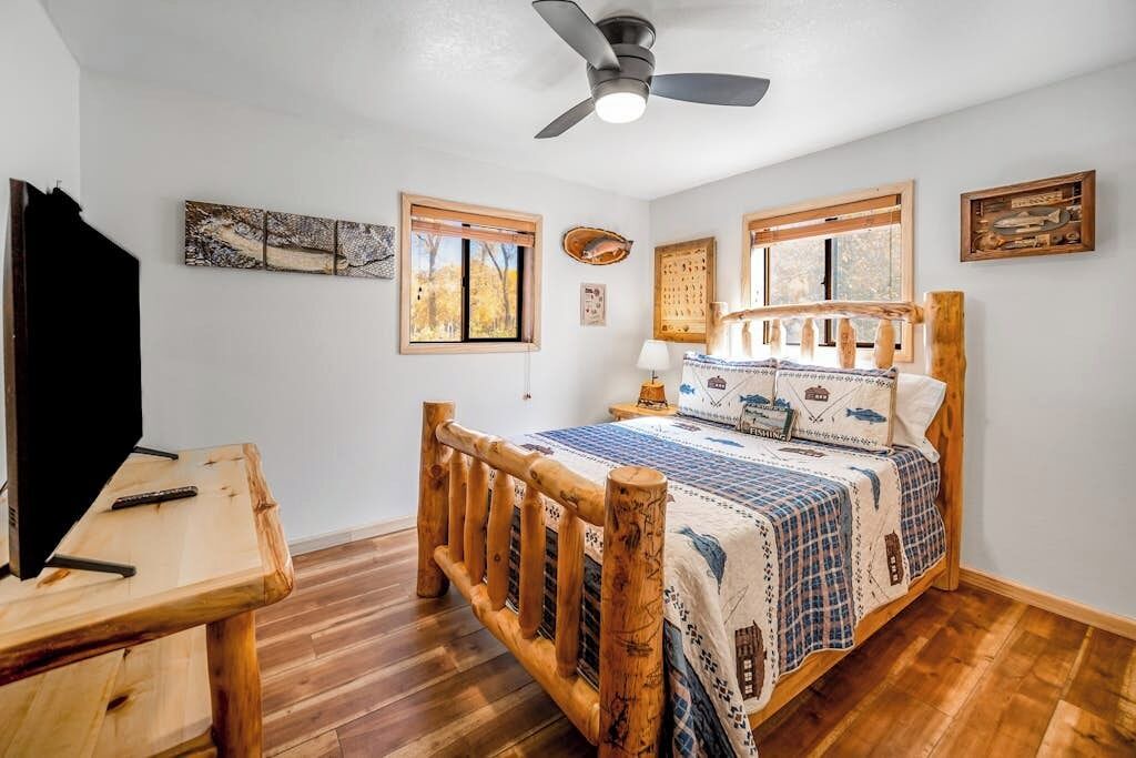 Photo of Bedroom in South Fork