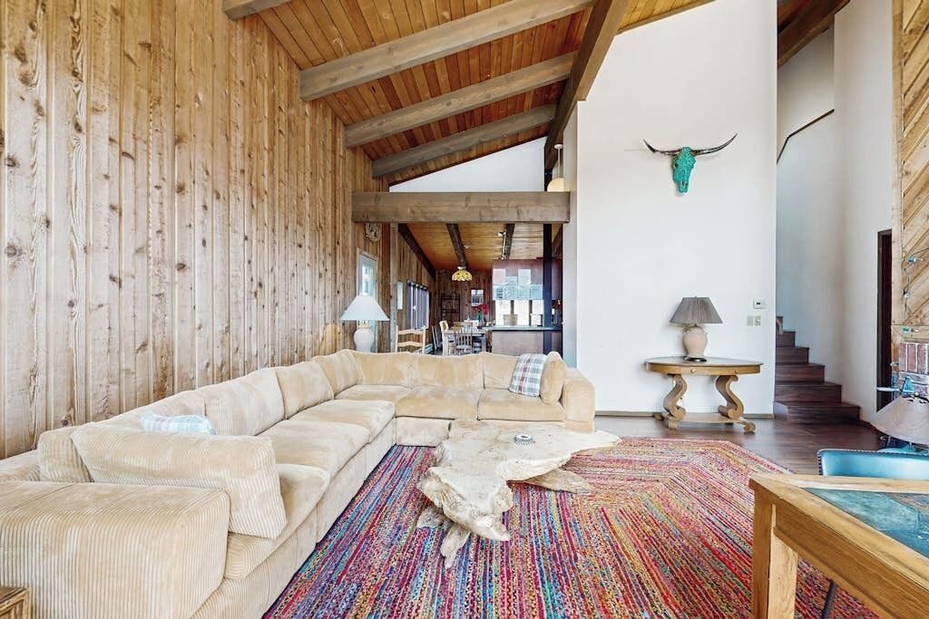 Photo of Livingroom in Mountain Valley