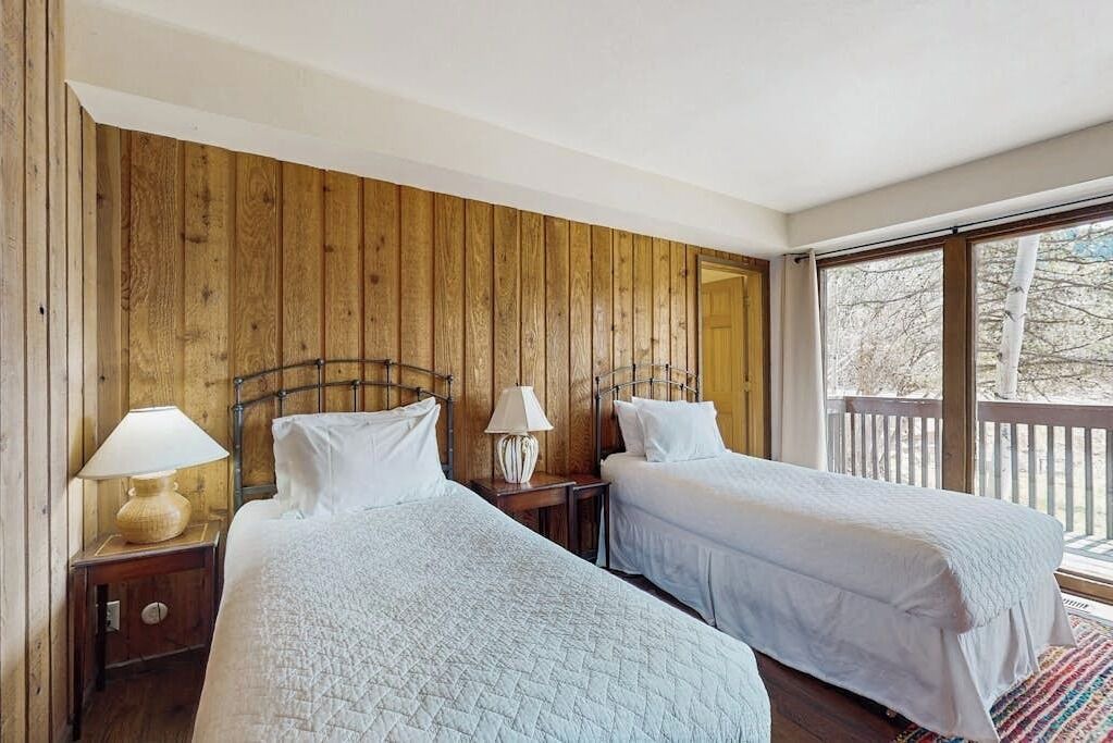 Photo of Bedroom in Mountain Valley