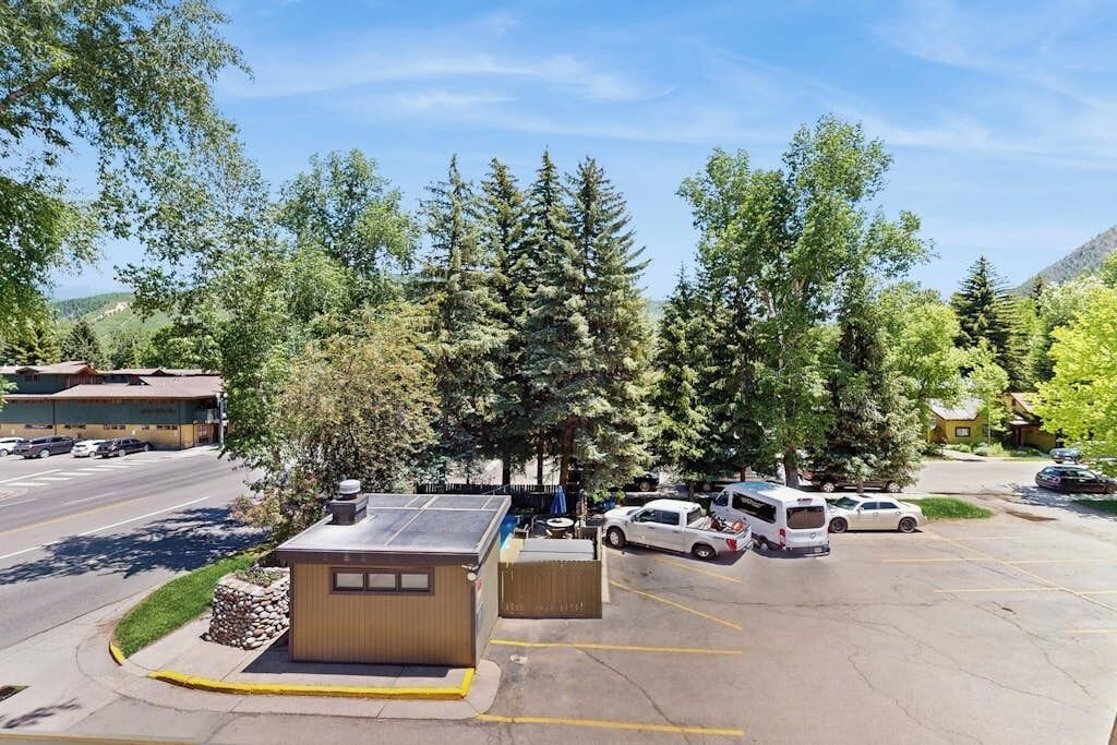 Photo of Outdoor in West End