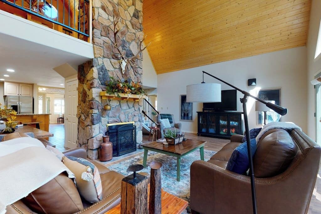 Photo of Livingroom in South Fork