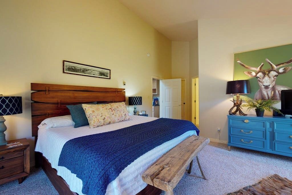Photo of Bedroom in South Fork