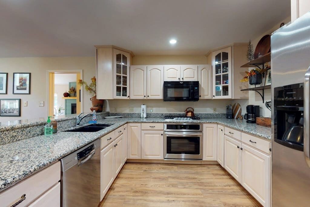 Photo of Kitchen in South Fork