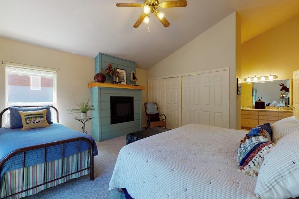Photo of Bedroom in South Fork