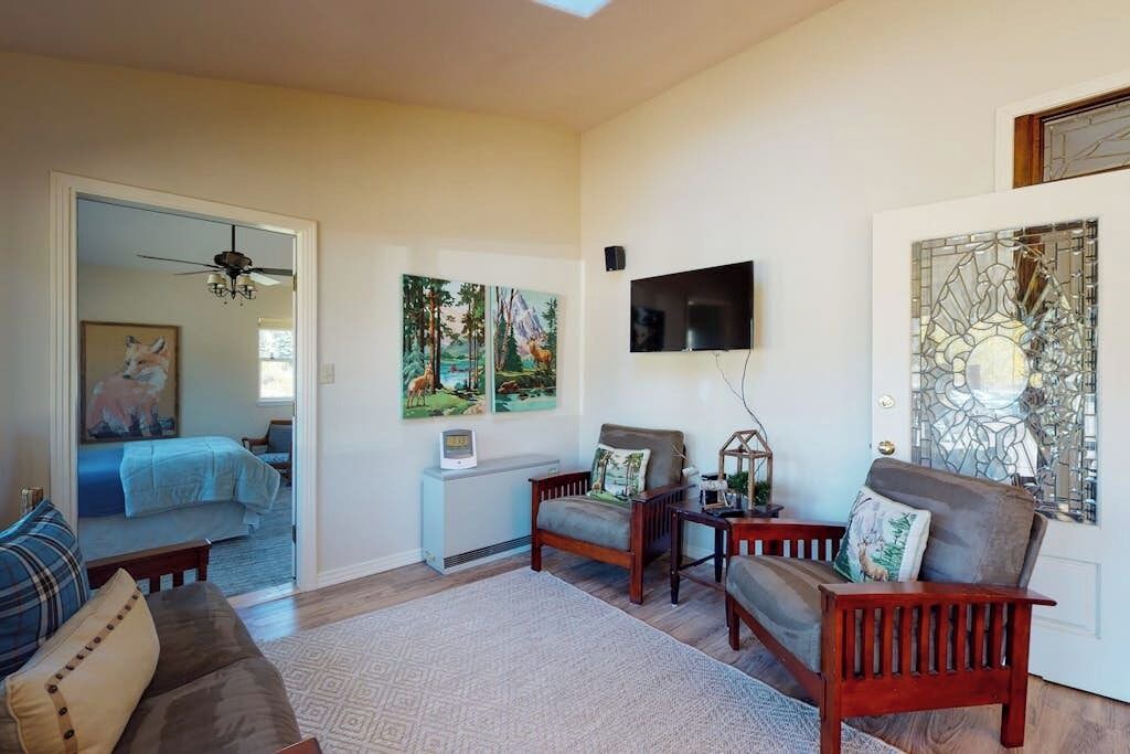Photo of Bedroom in South Fork