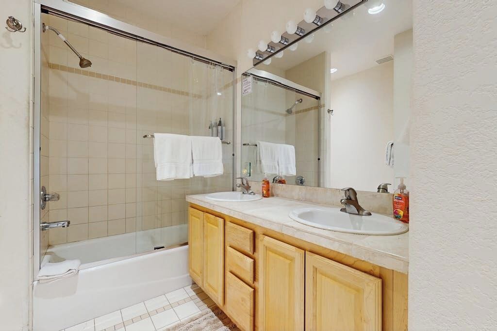 Photo of Bathroom in Basalt