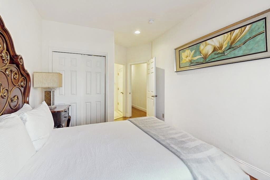 Photo of Bedroom in Basalt