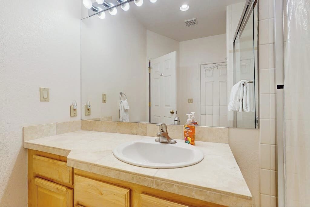 Photo of Bathroom in Basalt