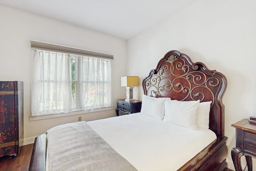 Photo of Bedroom in Basalt
