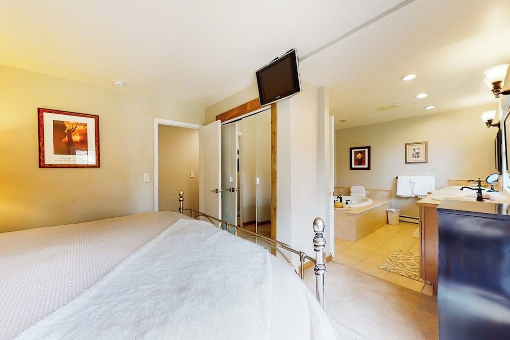 Photo of Bedroom in Carbondale