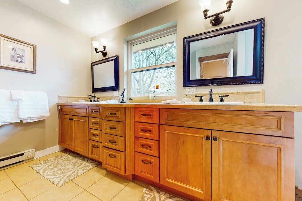 Photo of Bathroom in Carbondale