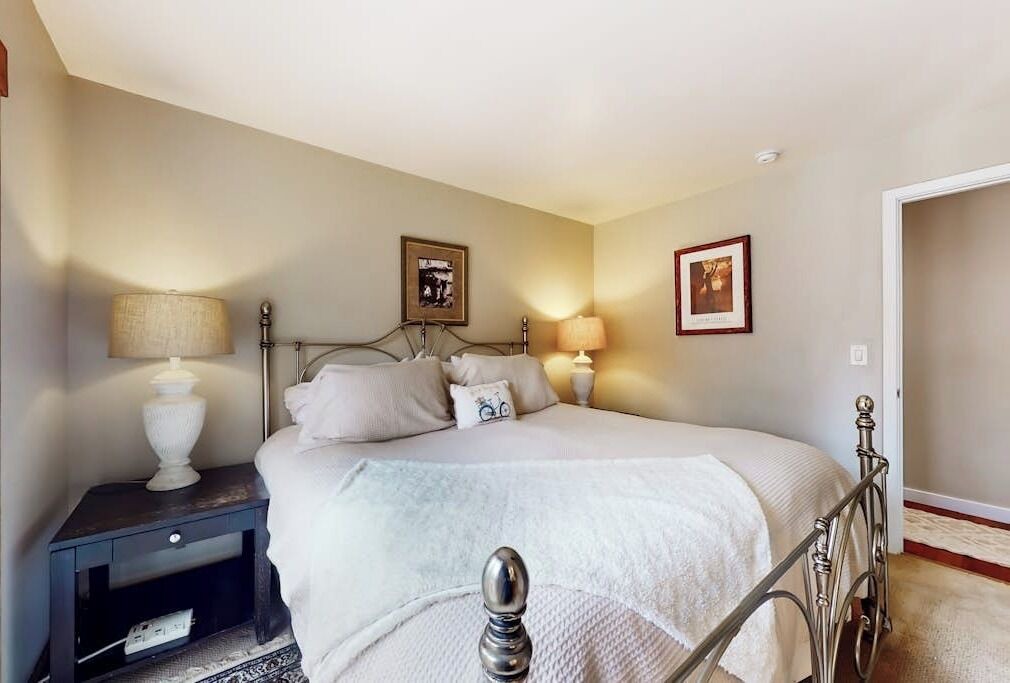 Photo of Bedroom in Carbondale