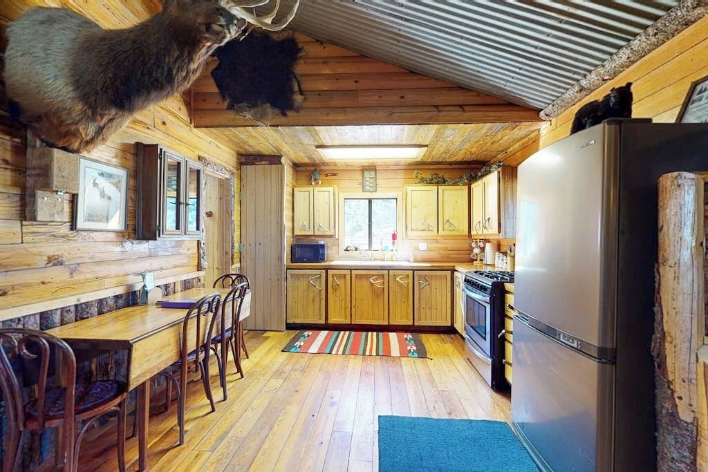 Photo of Kitchen in South Fork