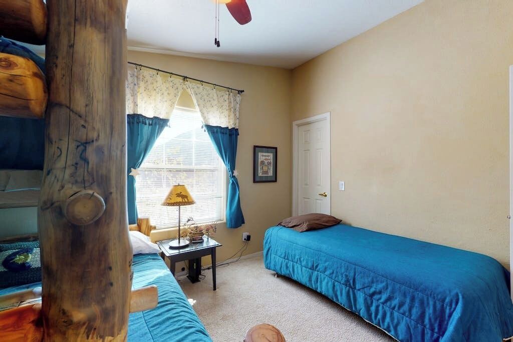Photo of Bedroom in South Fork