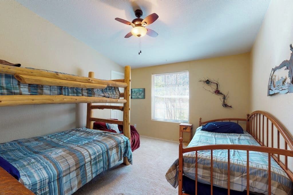 Photo of Bedroom in South Fork