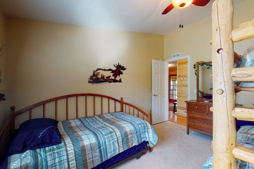 Photo of Bedroom in South Fork