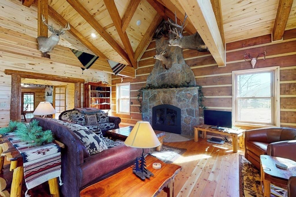 Photo of Livingroom in South Fork