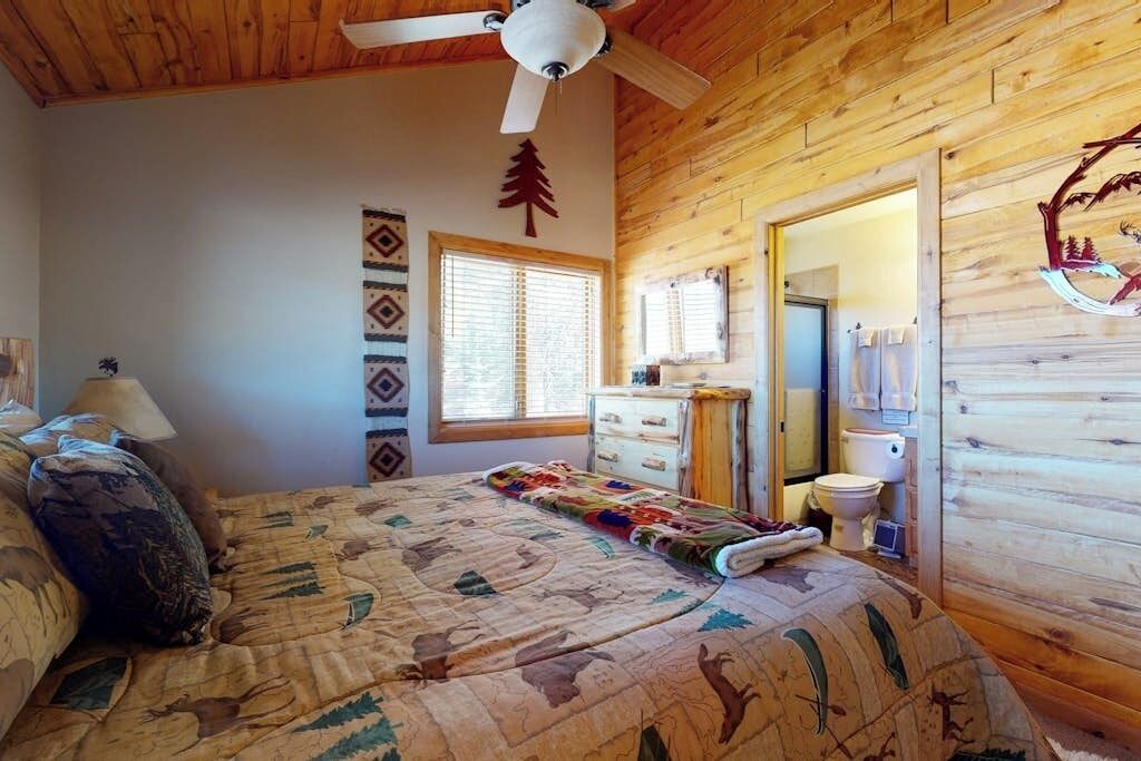 Photo of Bedroom in South Fork