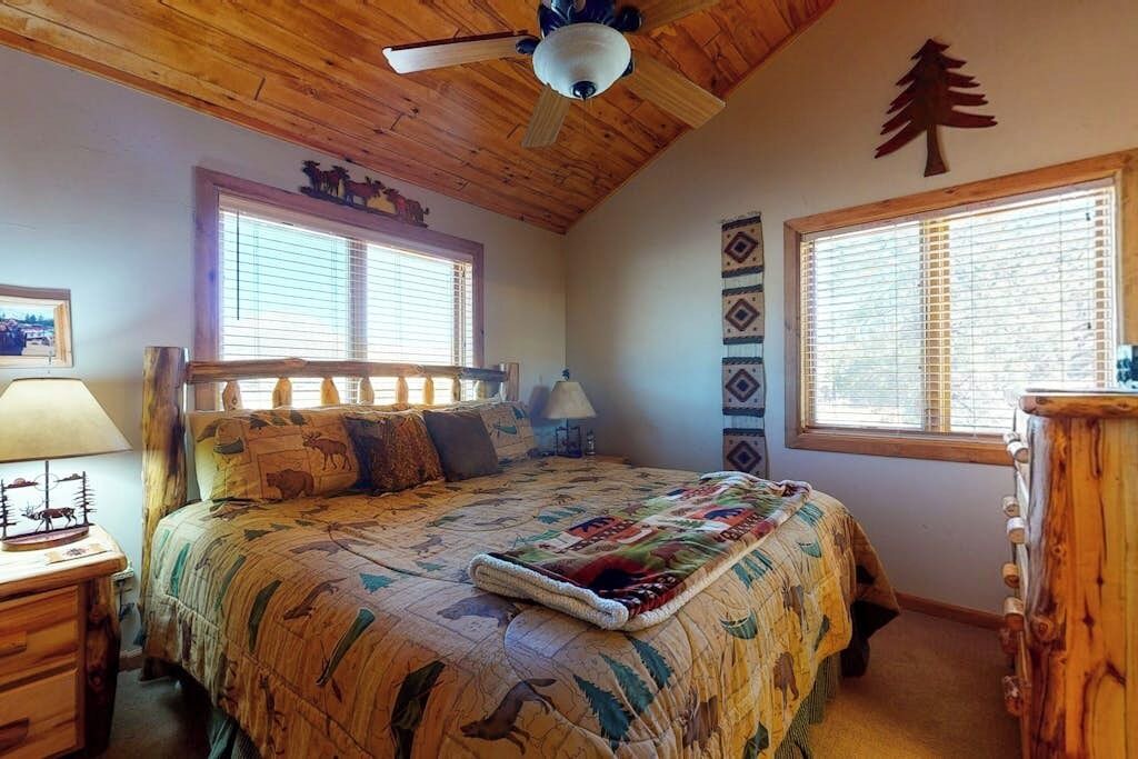 Photo of Bedroom in South Fork